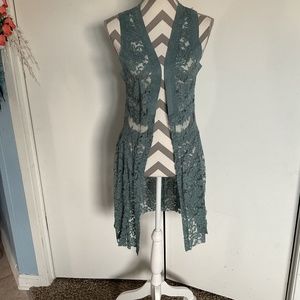 Blue lace sleeveless vest with suede  trim size Small